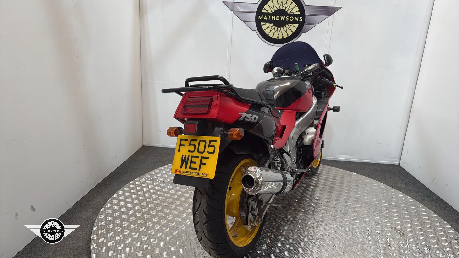 Lot 286 - 1989 KAWASAKI ZXR 750