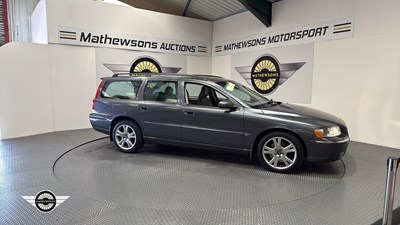 Lot 392 - 2004 VOLVO V70 T5 SE AUTO