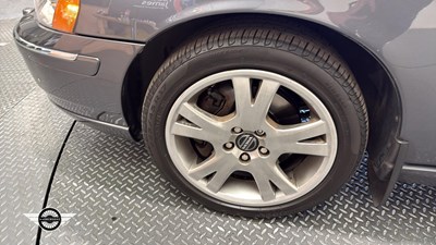 Lot 392 - 2004 VOLVO V70 T5 SE AUTO