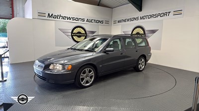 Lot 392 - 2004 VOLVO V70 T5 SE AUTO