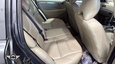 Lot 392 - 2004 VOLVO V70 T5 SE AUTO