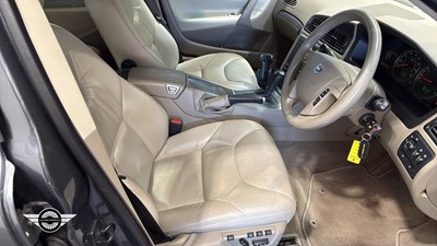 Lot 392 - 2004 VOLVO V70 T5 SE AUTO