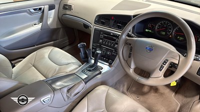Lot 392 - 2004 VOLVO V70 T5 SE AUTO