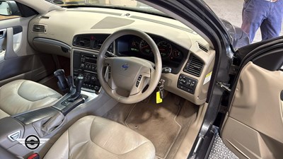 Lot 392 - 2004 VOLVO V70 T5 SE AUTO