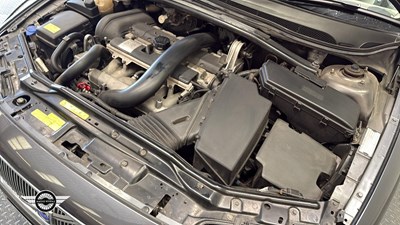 Lot 392 - 2004 VOLVO V70 T5 SE AUTO