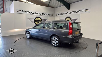 Lot 392 - 2004 VOLVO V70 T5 SE AUTO