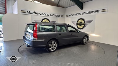 Lot 392 - 2004 VOLVO V70 T5 SE AUTO