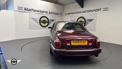 Lot 458 - 2000 BENTLEY ARNAGE RED LABEL AUTO