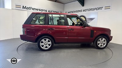 Lot 432 - 2004 LAND ROVER RANGE ROVER VOGUE V8 AUTO