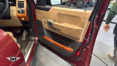 Lot 432 - 2004 LAND ROVER RANGE ROVER VOGUE V8 AUTO