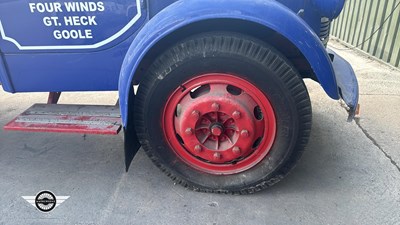 Lot 50 - 1951 BEDFORD DROPSIDE LORRY