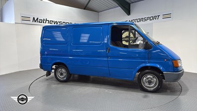 Lot 524 - 1990 FORD TRANSIT BONUS