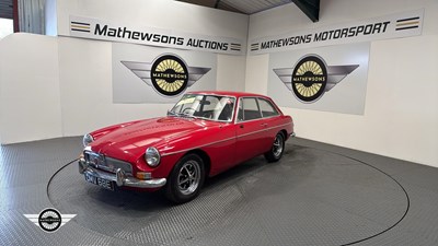 Lot 422 - 1967 MG B GT