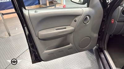 Lot 566 - 2005 JEEP CHEROKEE RENEGADE CRD A