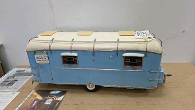 Lot 309 - HAND MADE 1/8th SCALE MODEL COVENTRY KNIGHT 47 CARAVAN