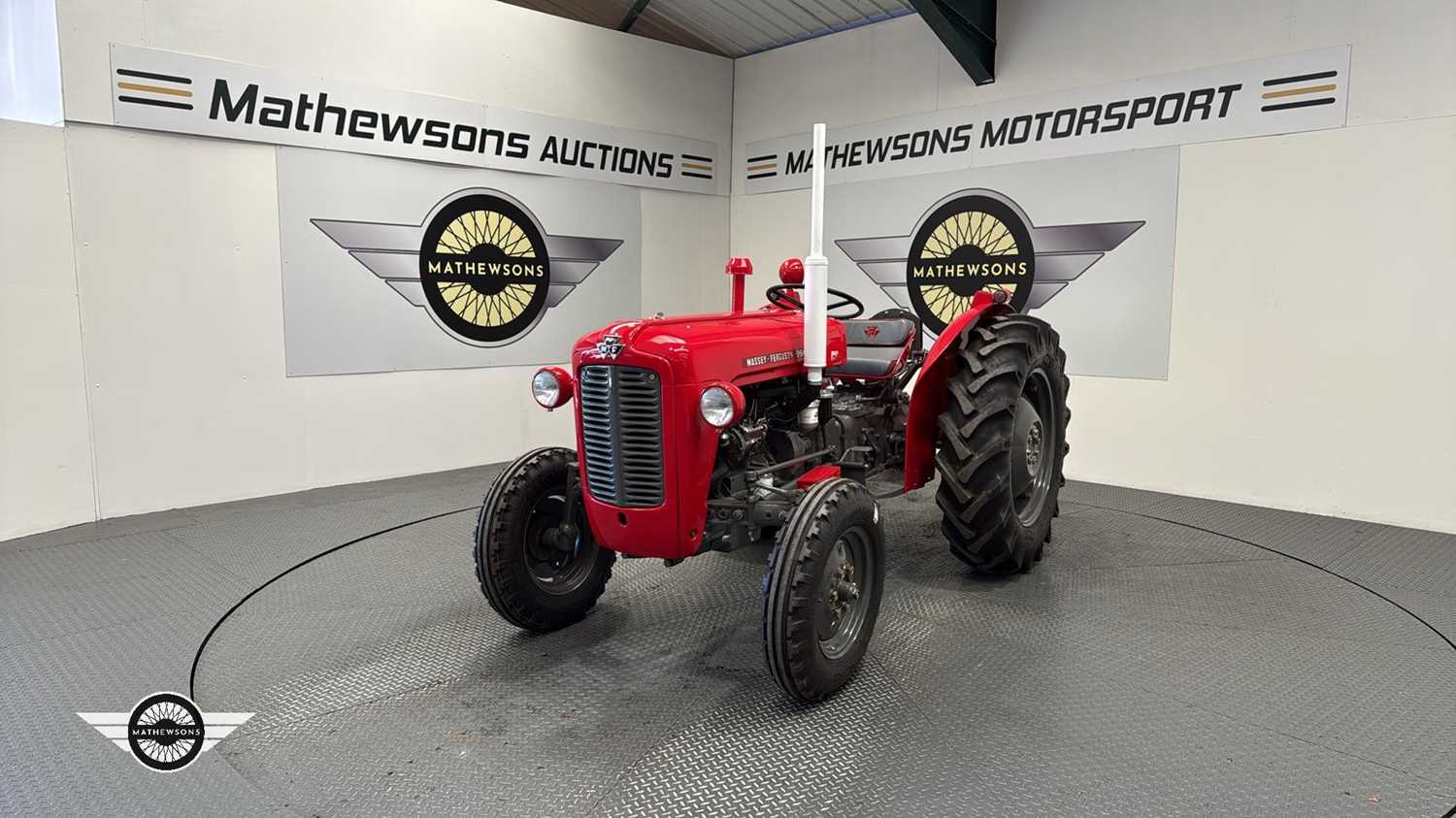 Lot 560 - 1964 MASSEY FERGUSON 35 X
