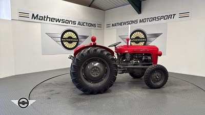 Lot 560 - 1964 MASSEY FERGUSON 35 X