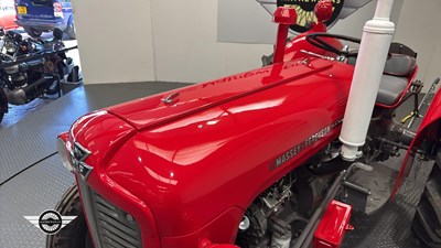 Lot 560 - 1964 MASSEY FERGUSON 35 X