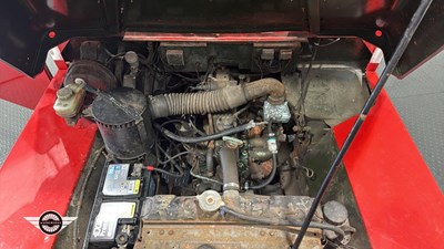 Lot 68 - 1974 LAND ROVER