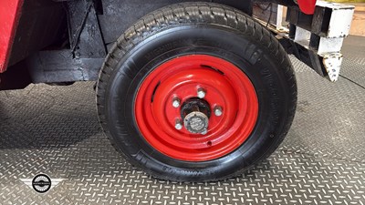 Lot 68 - 1974 LAND ROVER