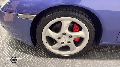 Lot 652 - 2000 PORSCHE 911 CARRERA 4 TIPTRONIC S