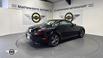 Lot 208 - 2006 LEXUS