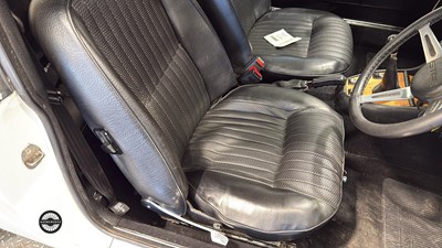 Lot 800 - 1976 TRIUMPH STAG