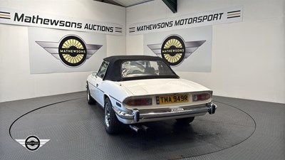 Lot 800 - 1976 TRIUMPH STAG