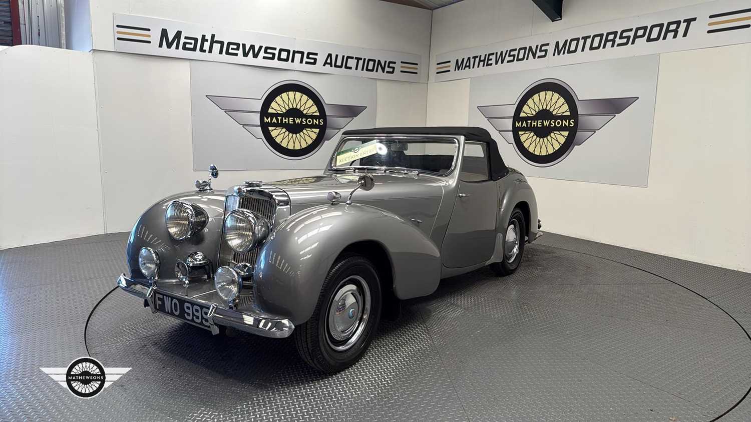Lot 40 - 1947 TRIUMPH ROADSTER