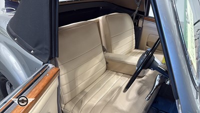 Lot 40 - 1947 TRIUMPH ROADSTER