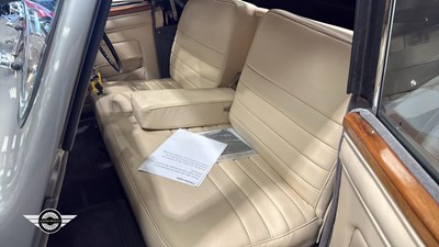 Lot 40 - 1947 TRIUMPH ROADSTER
