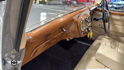 Lot 40 - 1947 TRIUMPH ROADSTER