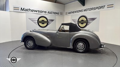 Lot 40 - 1947 TRIUMPH ROADSTER