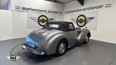 Lot 40 - 1947 TRIUMPH ROADSTER