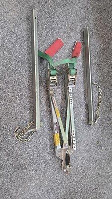 Lot 777 - SOLOMATIC TOWING A FRAME