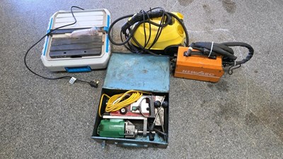 Lot 613 - SELECTION OF POWER TOOLS