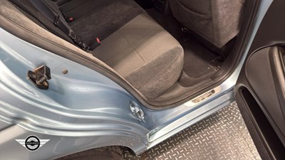 Lot 498 - 2004 JAGUAR S-TYPE DIESEL