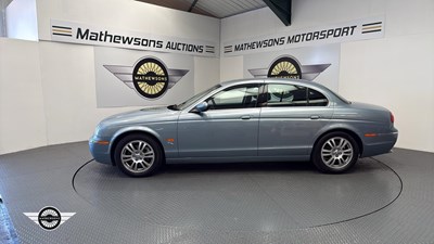 Lot 498 - 2004 JAGUAR S-TYPE DIESEL