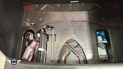 Lot 679 - 2005 CHRYSLER CROSSFIRE