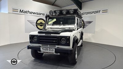 Lot 318 - 2001 LAND ROVER DEFENDER 110 TD5