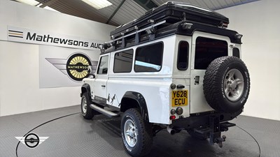 Lot 318 - 2001 LAND ROVER DEFENDER 110 TD5