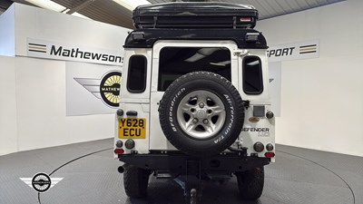 Lot 318 - 2001 LAND ROVER DEFENDER 110 TD5
