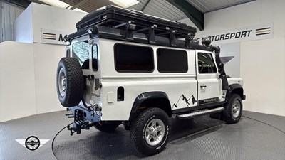 Lot 318 - 2001 LAND ROVER DEFENDER 110 TD5
