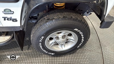 Lot 318 - 2001 LAND ROVER DEFENDER 110 TD5