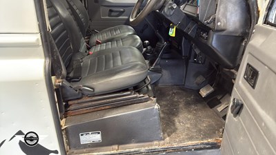 Lot 318 - 2001 LAND ROVER DEFENDER 110 TD5