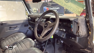 Lot 318 - 2001 LAND ROVER DEFENDER 110 TD5