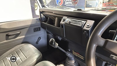 Lot 318 - 2001 LAND ROVER DEFENDER 110 TD5