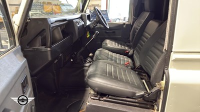 Lot 318 - 2001 LAND ROVER DEFENDER 110 TD5