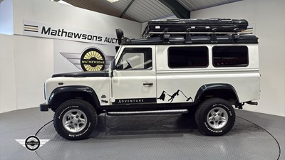 Lot 318 - 2001 LAND ROVER DEFENDER 110 TD5