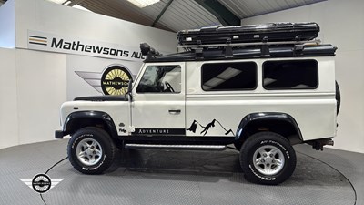 Lot 318 - 2001 LAND ROVER DEFENDER 110 TD5